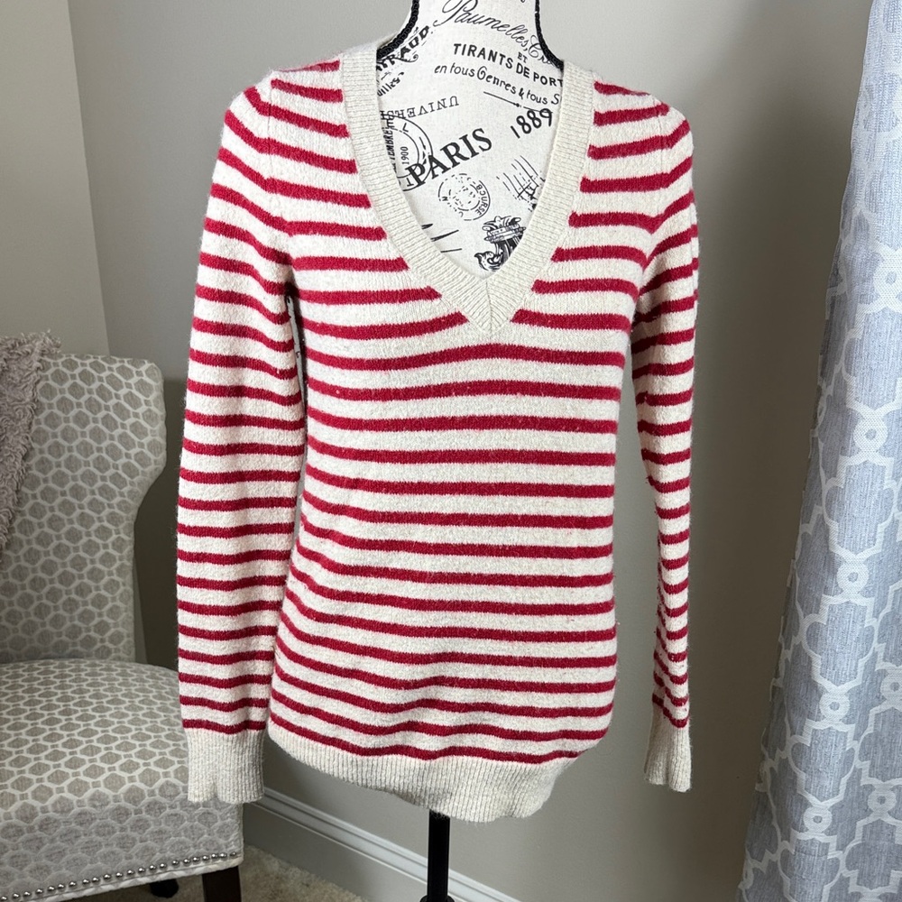 Gap Red and White Striped V-Neck Sweater